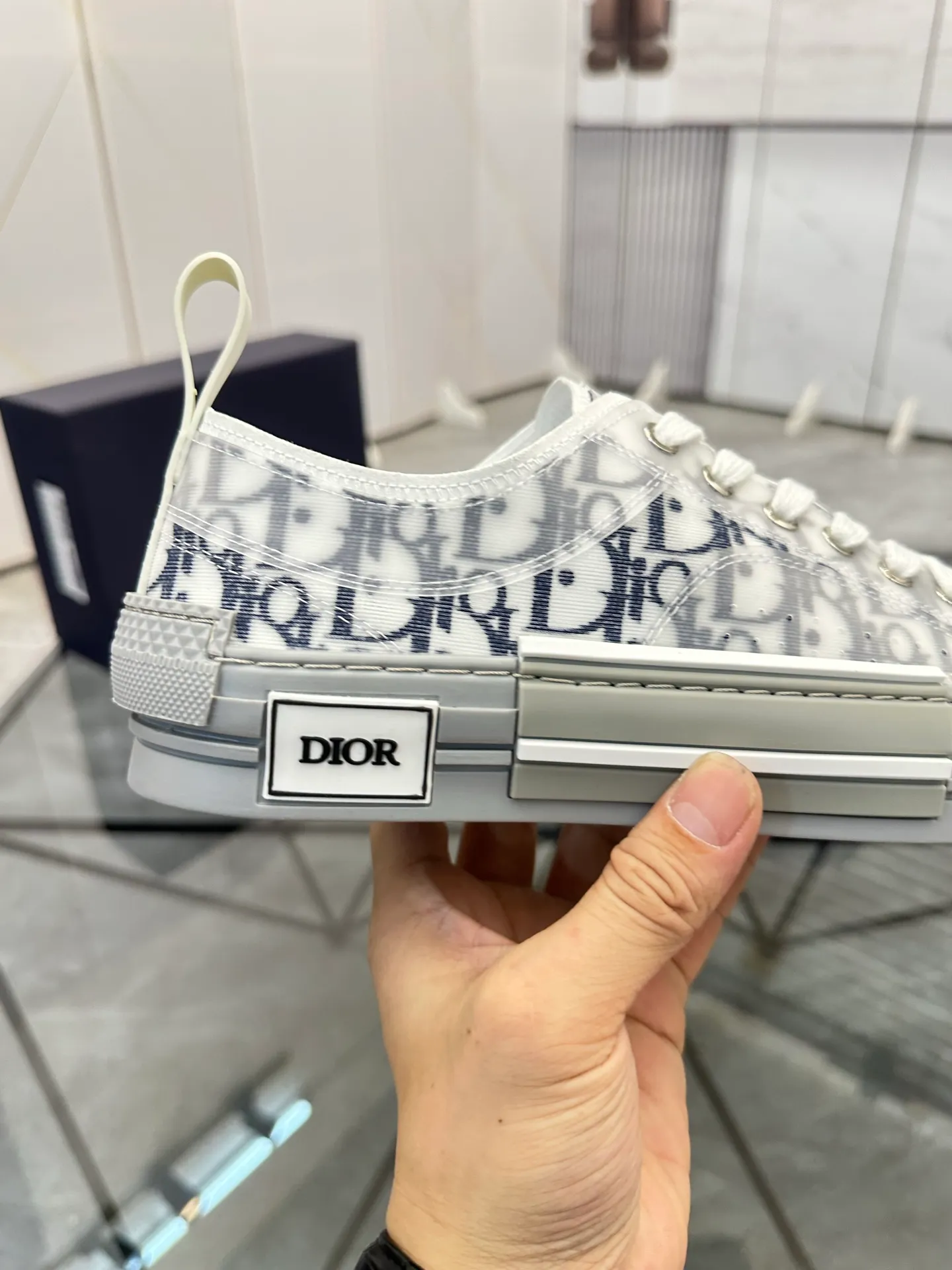 Selling men's shoes 💰: 💰P400¥ Product trademark: Dio* "Dior*" low-top casual shoes Regular size: 36-45 (can be customized to 46) Couple style B23 Product materials: Upper imported original fabric, breathable lining, original outsole. No.: 007